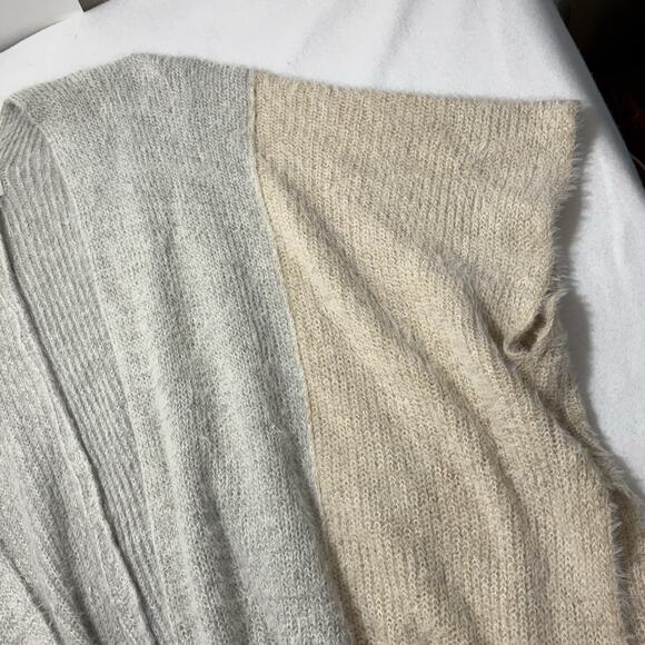 Saturday Sunday Anthropologie Women’s One Size Poncho Sweater Open Front Fuzzy - Picture 3 of 14